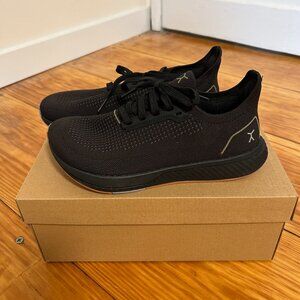 New with Box: Flux Footwear Adapt Runner